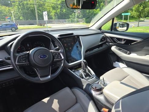 Used 2023 Subaru Outback Limited AWD/4WD image 2