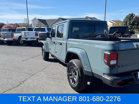 New 2026 Jeep Gladiator Sport AWD/4WD image 9