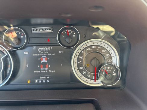 Used 2018 RAM 2500 Laramie AWD/4WD image 19
