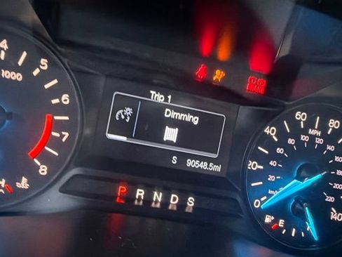 Used 2019 Ford Explorer XLT AWD/4WD image 9