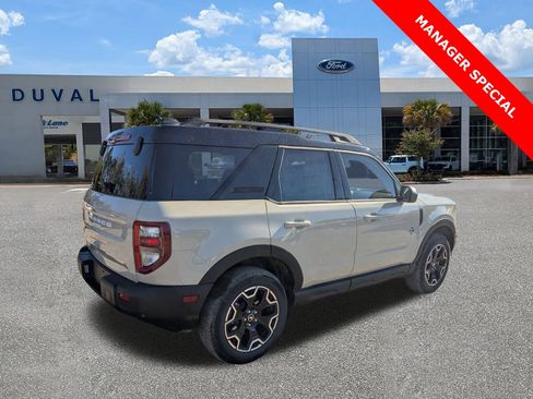 New 2025 Ford Bronco Sport Outer Banks image 4