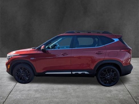 Used 2022 Kia Seltos Nightfall Edition image 7