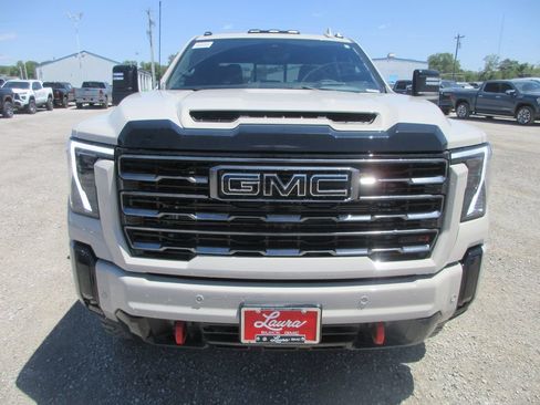 New 2026 GMC Sierra 3500 AT4 w/ AT4 Premium Plus Package AWD/4WD image 13
