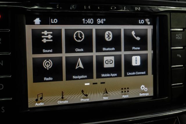 Used 2019 Lincoln Continental Select FWD image 38