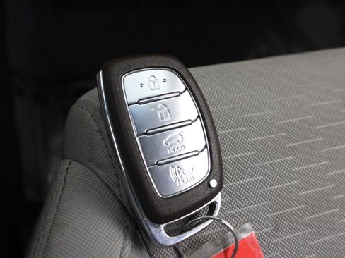 Used 2019 Hyundai Tucson Sport image 30