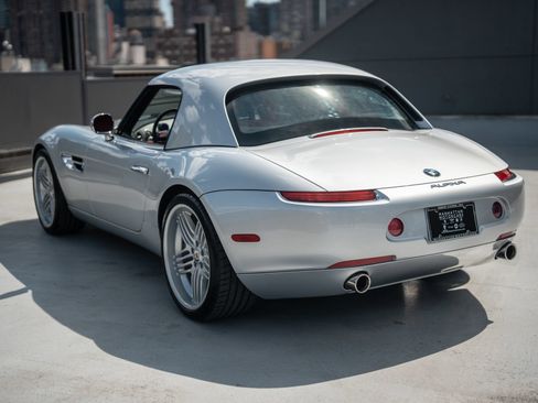 Used 2003 BMW Z8 RWD image 38