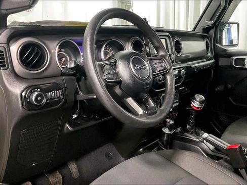 Used 2022 Jeep Wrangler Sport image 8