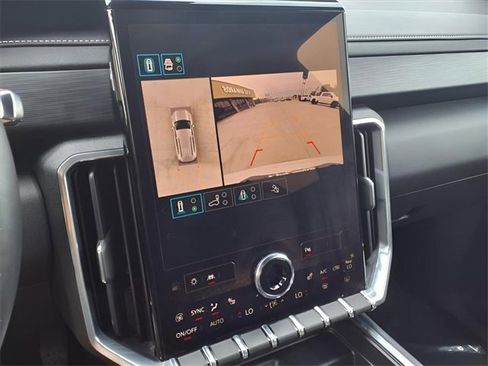 Used 2025 GMC Acadia Elevation image 11