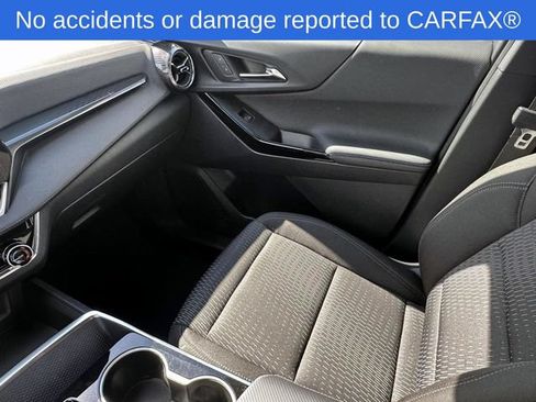 Certified 2025 Chevrolet Equinox LT w/ Safety and Technology Package FWD image 30