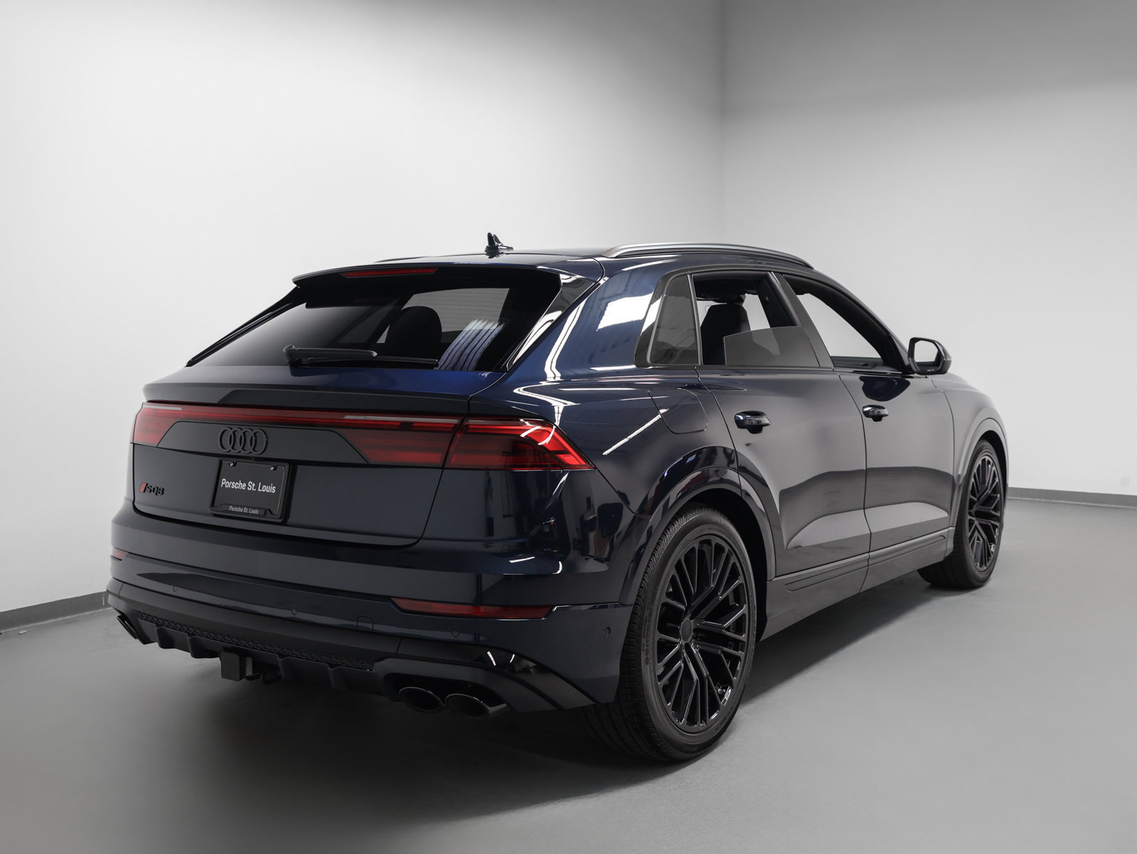 Used 2026 Audi SQ8 Premium Plus AWD/4WD image 12