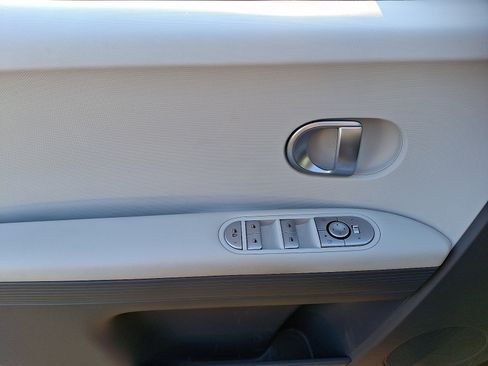 Certified 2024 Hyundai Ioniq 5 SEL AWD/4WD image 13
