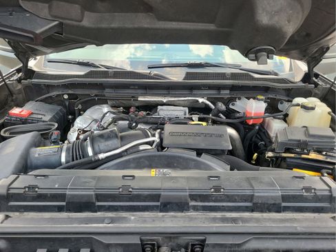 Used 2023 Chevrolet Silverado 2500 Custom w/ Custom Value Package AWD/4WD image 22