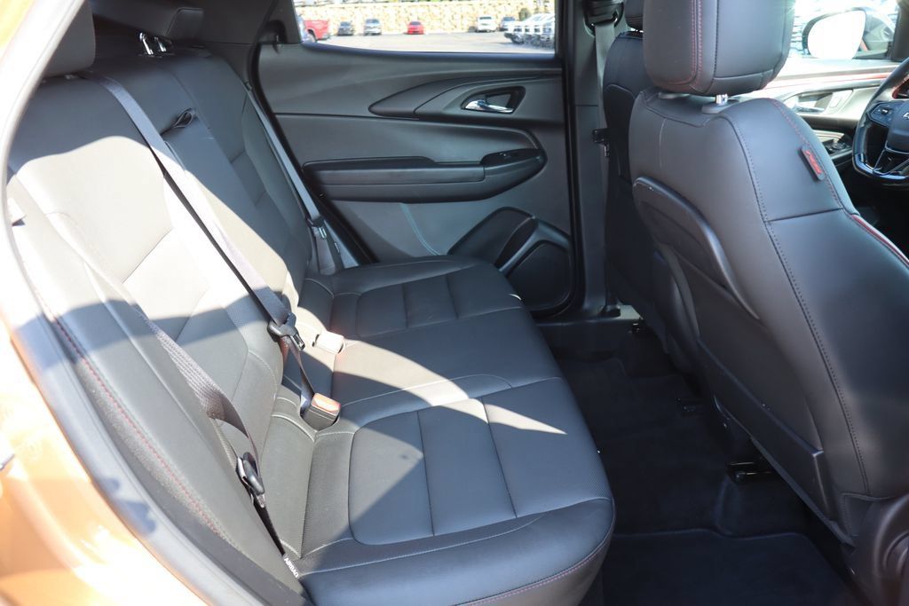 Used 2024 Chevrolet TrailBlazer RS w/ Driver Confidence Package AWD/4WD image 19