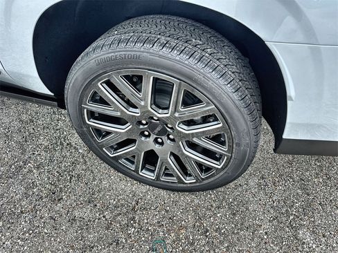 New 2026 GMC Yukon XL Denali Ultimate w/ LPO, Floor Liner Package image 12