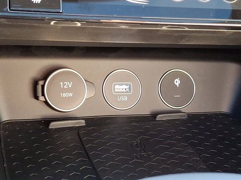 Certified 2025 Genesis G70 3.3T Advanced image 26