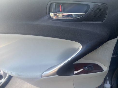 Used 2008 Lexus IS 350 RWD image 20
