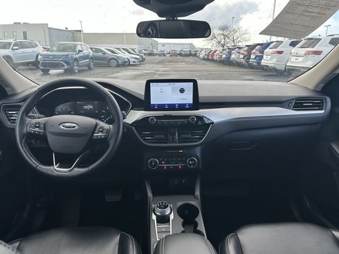 Used 2020 Ford Escape SEL image 9