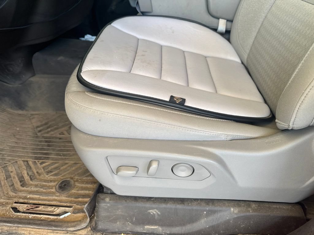 Used 2024 Chevrolet Silverado 1500 LT AWD/4WD image 11