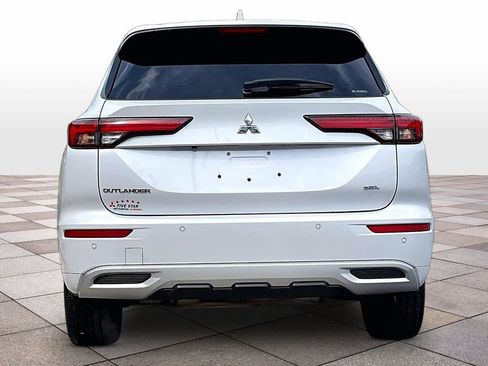 Used 2024 Mitsubishi Outlander SEL AWD/4WD image 4