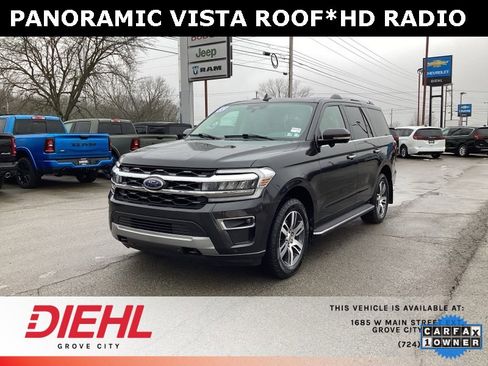 Used 2022 Ford Expedition Limited image 3