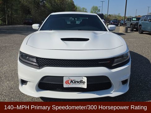 Used 2019 Dodge Charger GT RWD image 3