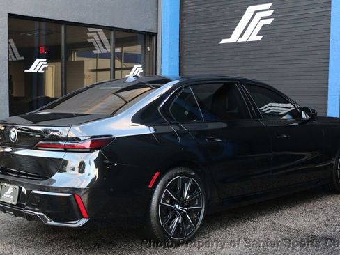 Used 2023 BMW 740i w/ Parking Assistance Package image 6