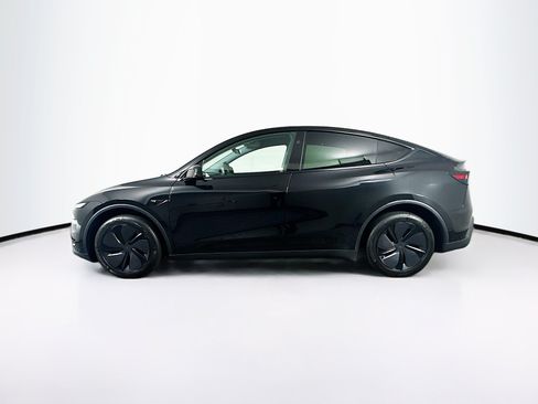 Used 2026 Tesla Model Y Long Range RWD image 4
