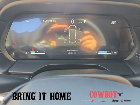 Used 2023 Jeep Grand Cherokee L Laredo image 16