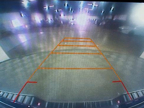 Used 2017 GMC Canyon SLE image 18