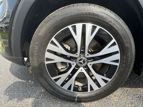 Used 2024 Mercedes-Benz GLB 250 4MATIC image 12