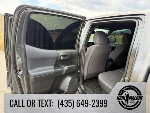 Used 2019 Toyota Tacoma TRD Sport w/ Technology Package RWD image 24