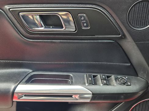 Used 2017 Ford Mustang Premium image 25