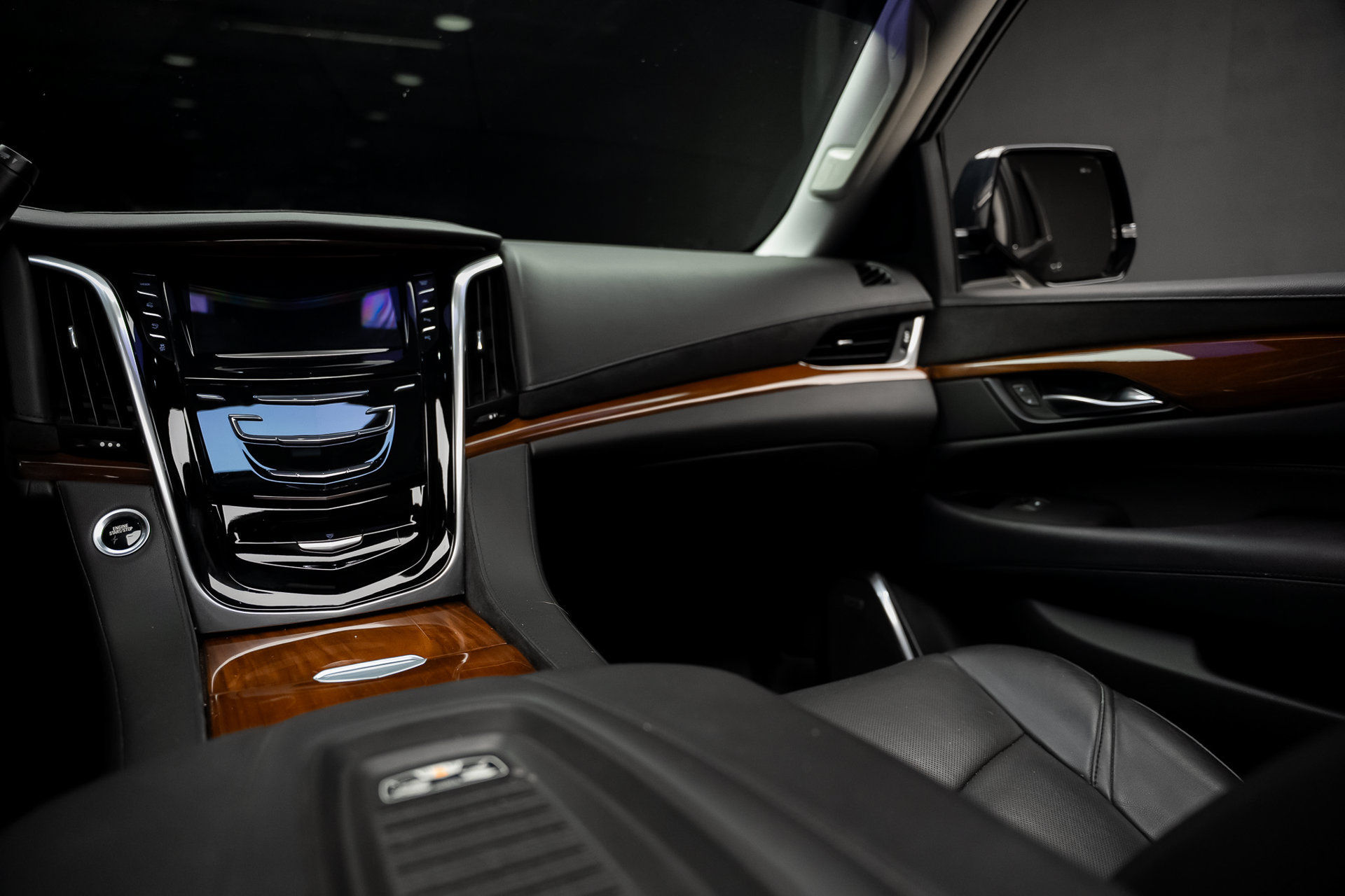 Used 2020 Cadillac Escalade Luxury RWD image 34