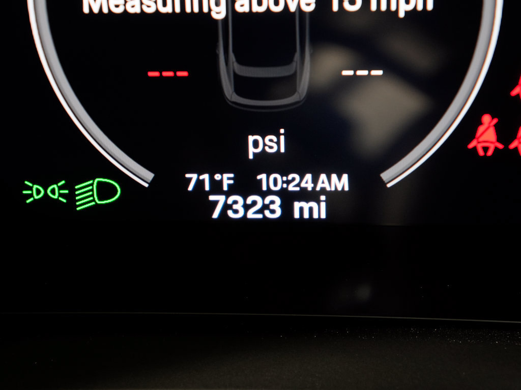 Certified 2024 Porsche Cayenne Coupe w/ Premium Package Plus AWD/4WD image 28