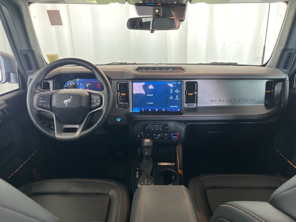 Used 2024 Ford Bronco Badlands w/ Sasquatch Package AWD/4WD image 9