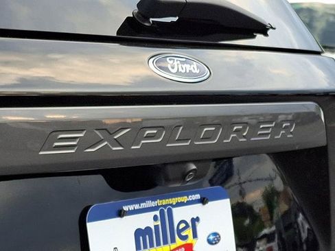 Certified 2023 Ford Explorer XLT w/ Equipment Group 202A AWD/4WD image 29