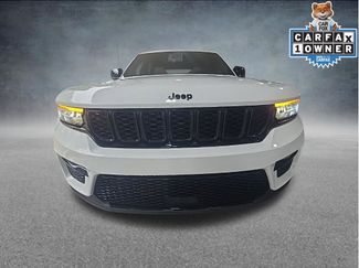 Used 2023 Jeep Grand Cherokee Limited w/ Black Appearance Package RWD video 2
