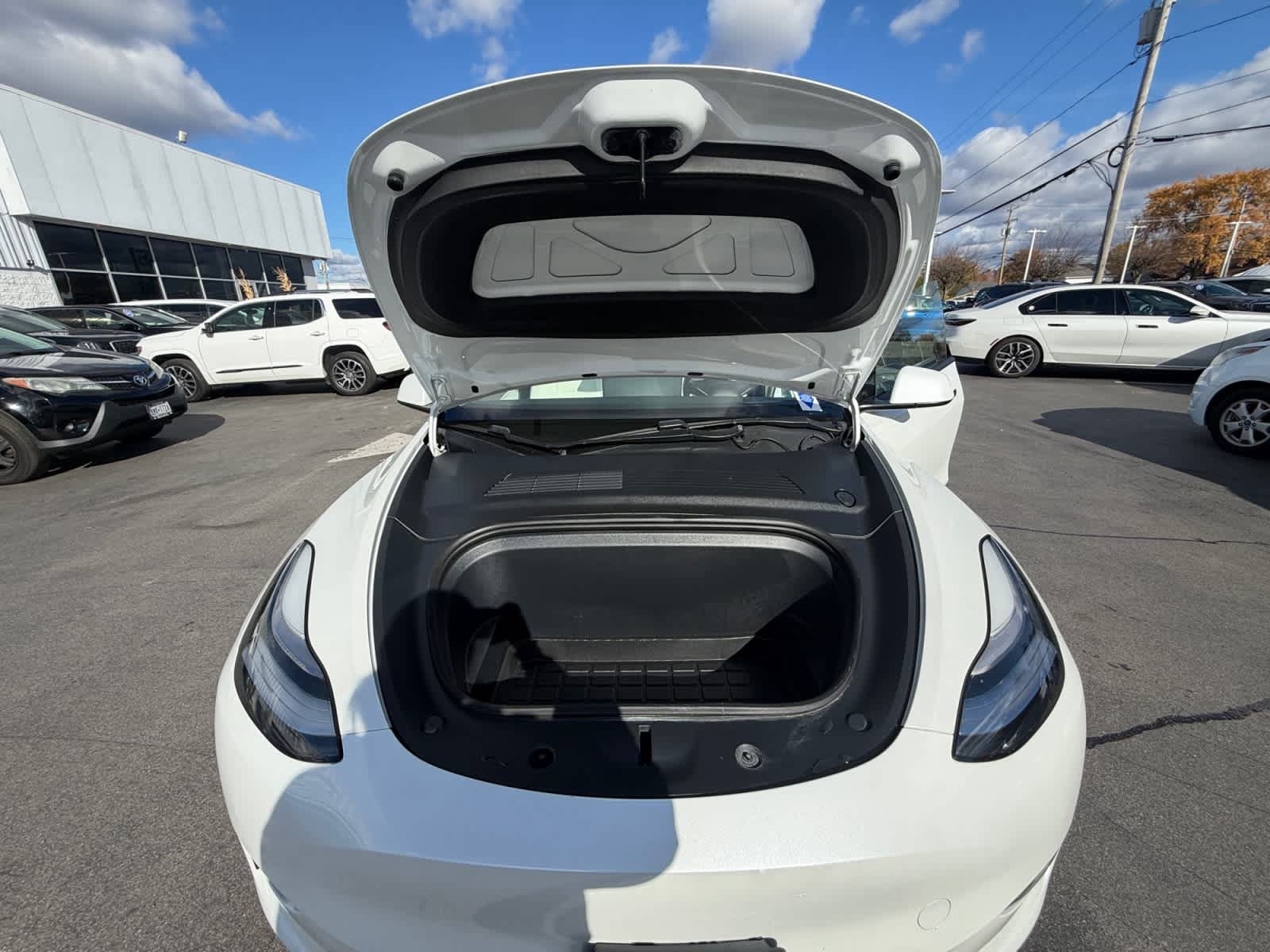 Used 2021 Tesla Model Y Long Range AWD/4WD image 29