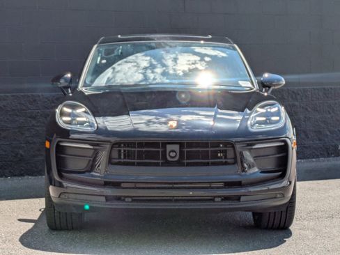 New 2025 Porsche Macan image 6