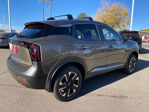 New 2026 Nissan Kicks SV w/ SV Premium Package image 5