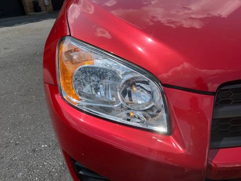 Used 2011 Toyota RAV4 4WD w/ Upgrade Value Pkg image 4