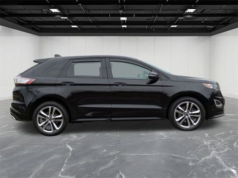 Used 2018 Ford Edge Sport w/ Equipment Group 401A image 6