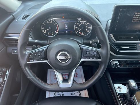 Used 2023 Nissan Altima 2.5 SR w/ SR Premium Package FWD image 18