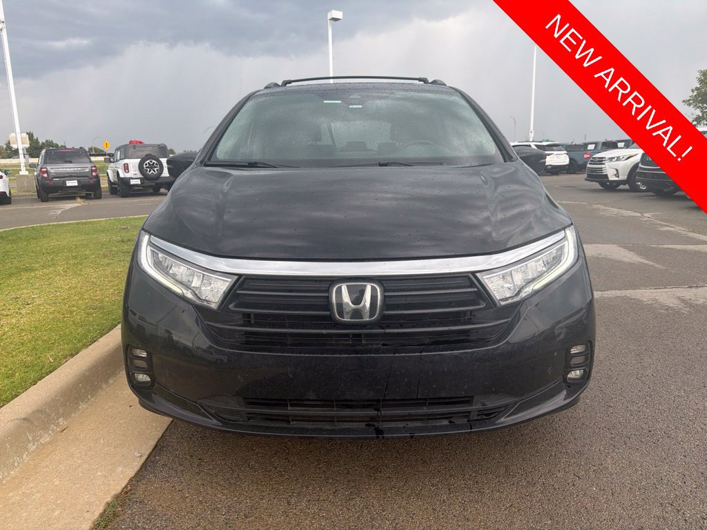 Used 2024 Honda Odyssey Elite image 2