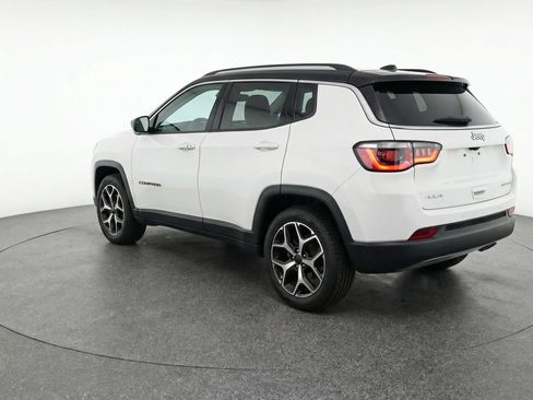 Used 2025 Jeep Compass Limited AWD/4WD image 6