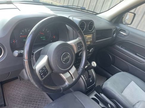 Used 2012 Jeep Patriot Latitude w/ Sun/Sound Group FWD image 25