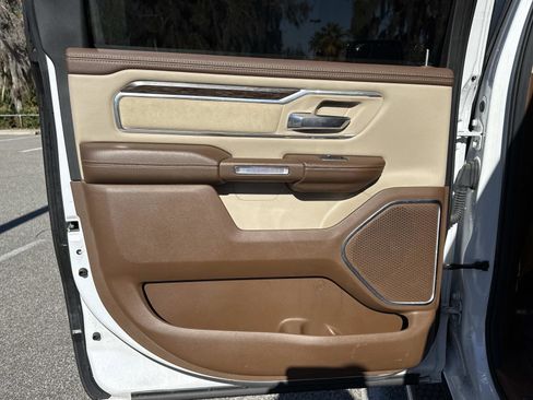 Used 2019 RAM 1500 Laramie image 9