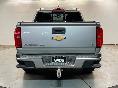 Used 2017 Chevrolet Colorado LT w/ LT Convenience Package RWD image 5