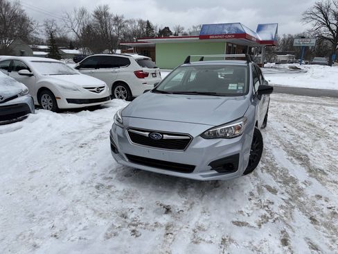 Used 2017 Subaru Impreza 2.0i image 3