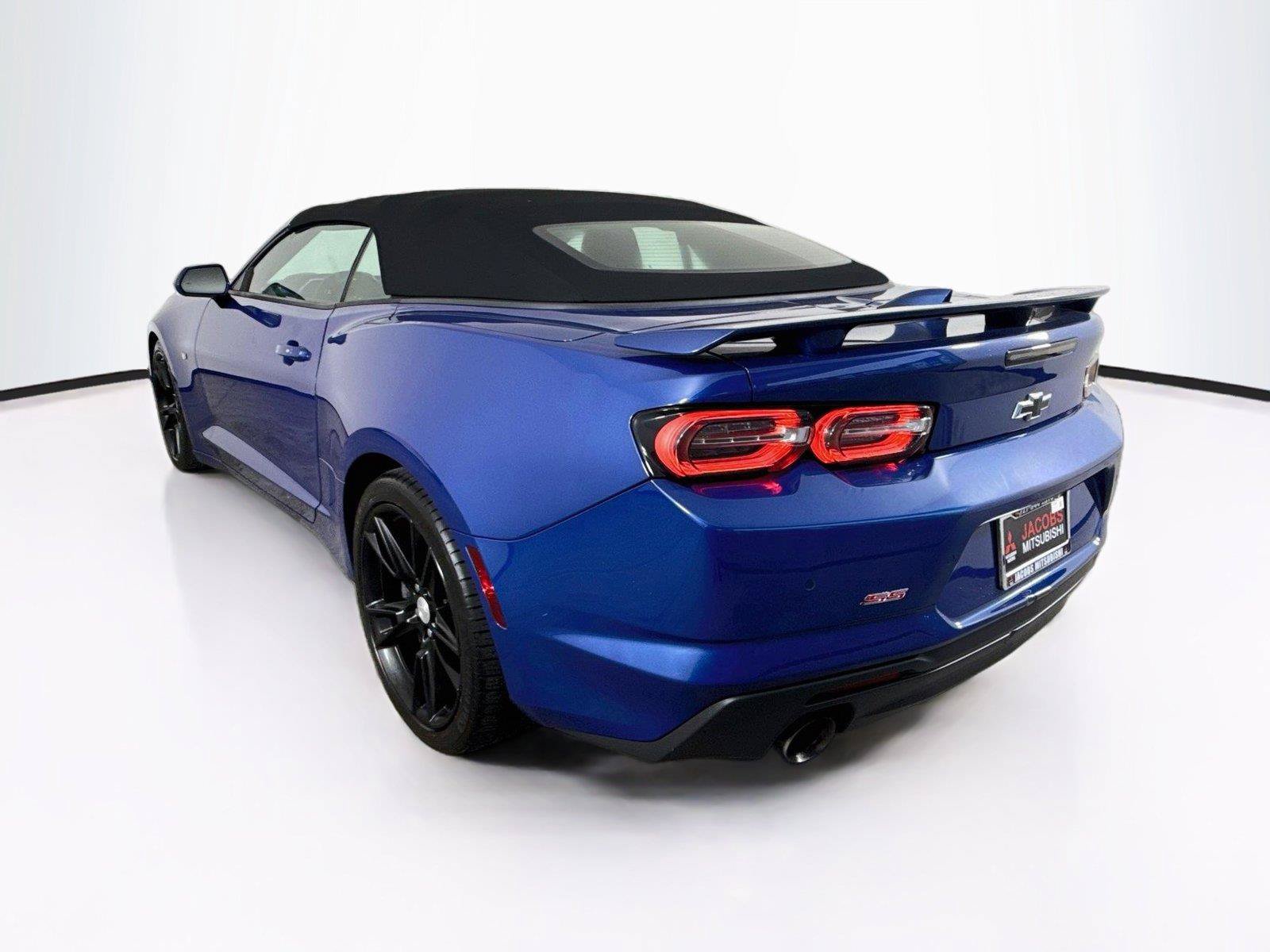 Used 2023 Chevrolet Camaro SS RWD image 3